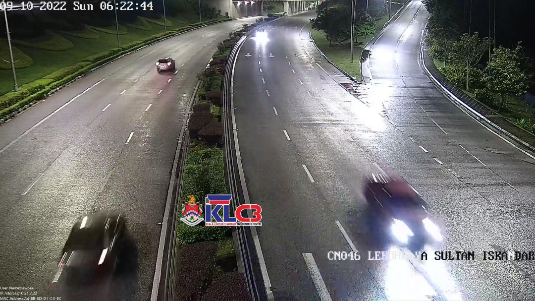 KLCCC_DBKL's tweet photo. Cuaca hujan di sekitar Pusat Bandar. Berhati-hati ketika memandu.
Laporkan aduan mengenai perkhidmatan DBKL di 1800 88 3255 / Info Trafik 03 8947 4002 / Lampu Isyarat 1800 88 1020 . #DBKL2u #KeluargaMalaysia
#KLBandarUntukSemua
#KL50 https://t.co/NMBrWsHESg