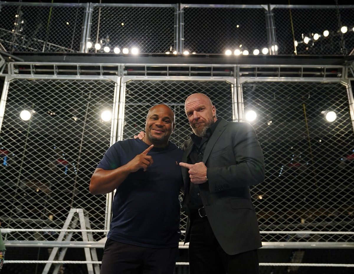 Daniel Cormier and Triple H in a <a href="/WWE/">WWE</a> setting just looks SO RIGHT 🤘 #ExtremeRules