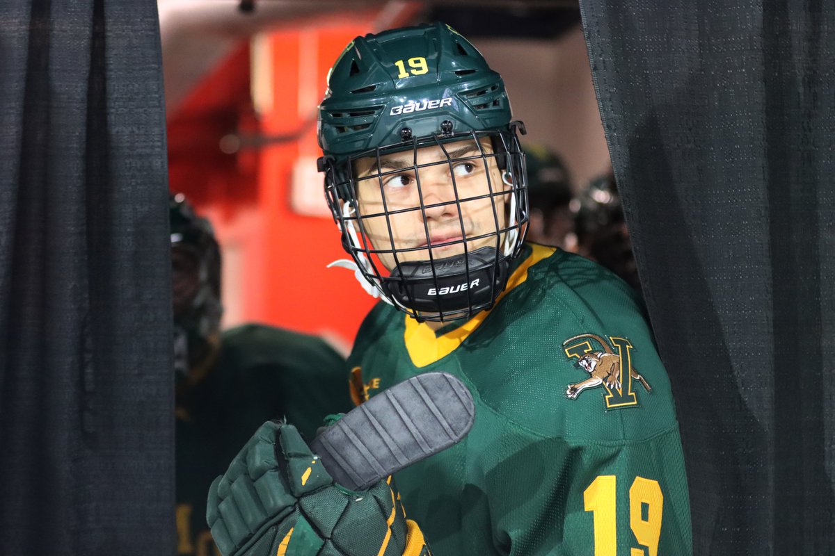 UVM Men's Hockey tweet media
