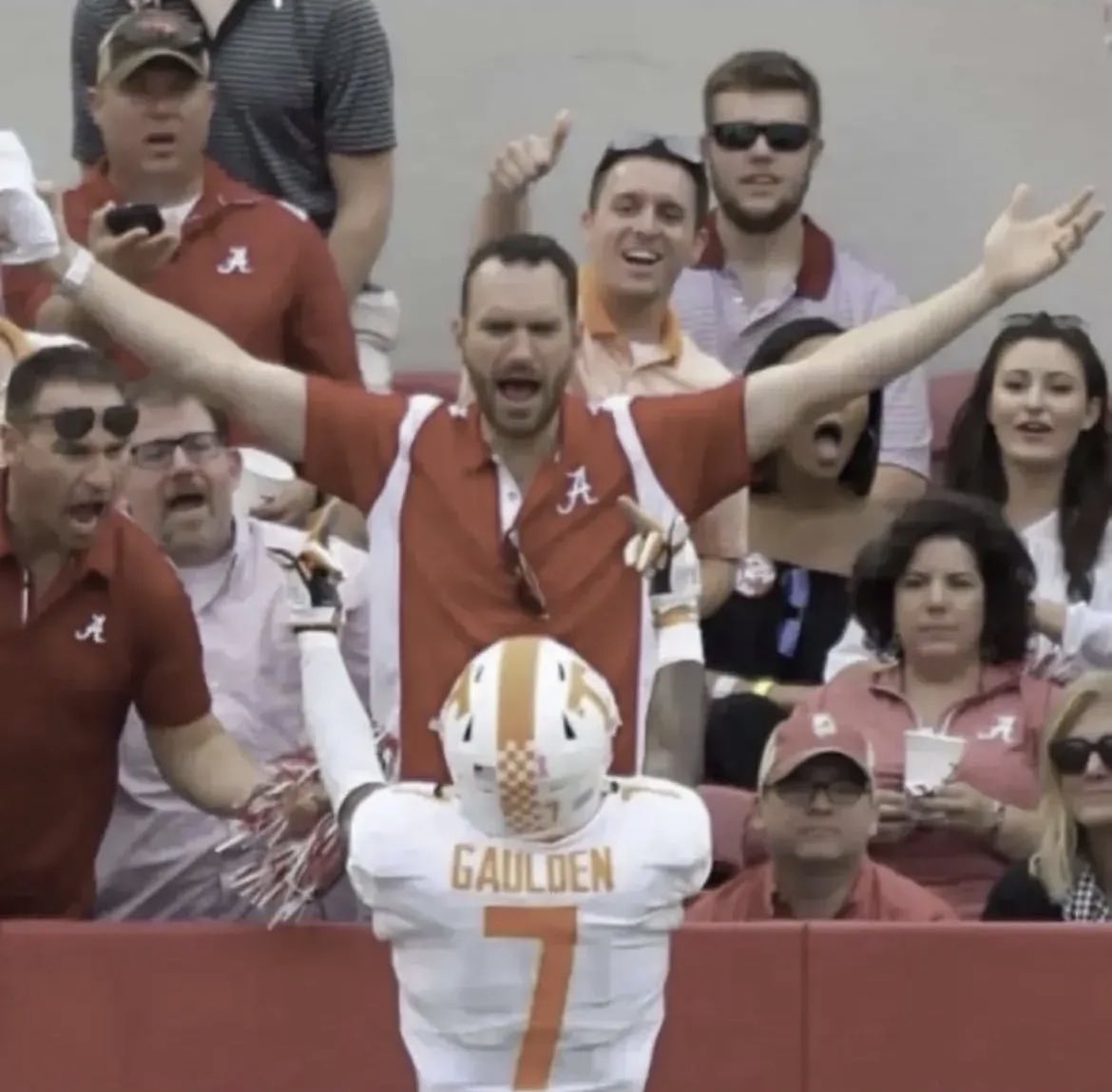 theSmokeyVol's tweet photo. Mood https://t.co/MqRd4WTp99