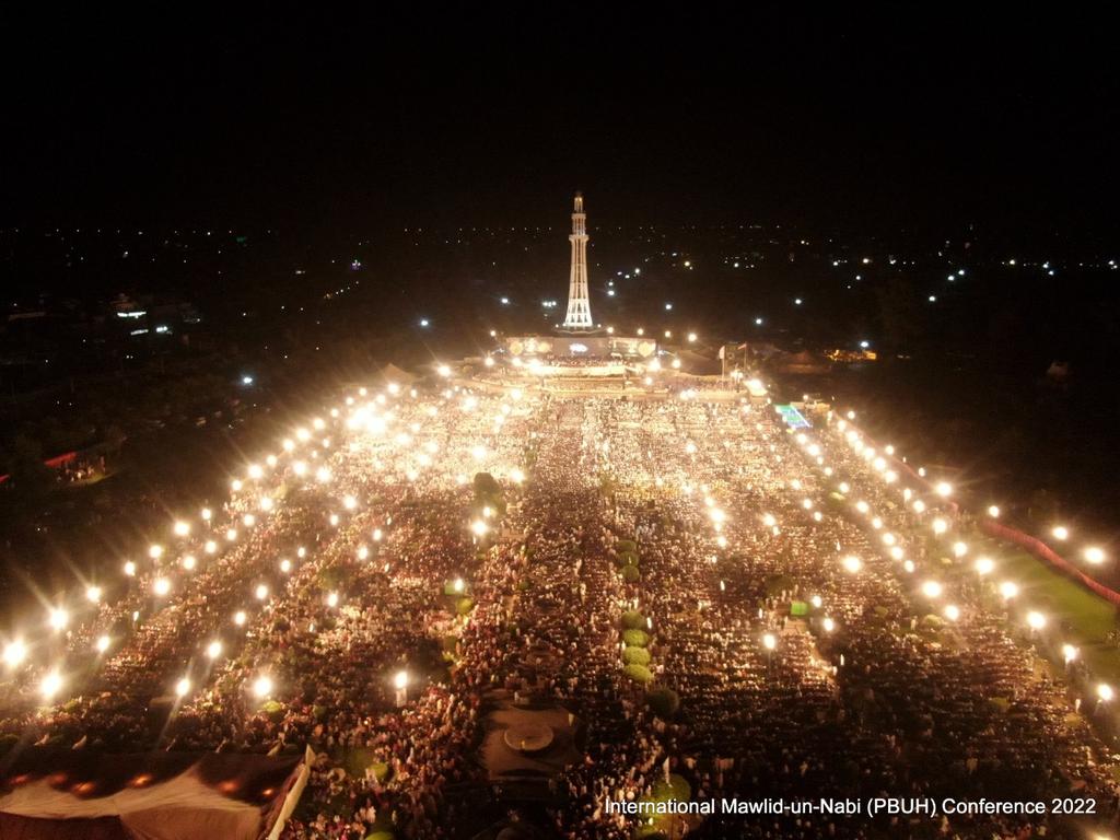 fwkS1mERSPfHrqs's tweet photo. قریش کے دو سو خاندان اس نور محمدی صلی اللّٰہ علیہ وآلہ وسلم کو لینے اور اس سے اپنے شرف کو بڑھانے کے طلبگار تھے۔
شیخ الاسلام ڈاکٹر محمد طاہر القادری مدظلہ العالی
#عالمی_میلاد_کانفرنس
@TahirulQadri 
@MinhajulQuran https://t.co/r3dHeGRku7