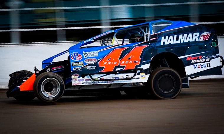 StewartFriesen's tweet photo. We climbed to the podium with a P3 in our Big Block SDW heat race. The @SuperDIRTWeek 358 Salute To The Troops 150 is up next! #halmar https://t.co/DU5y2zMkTH