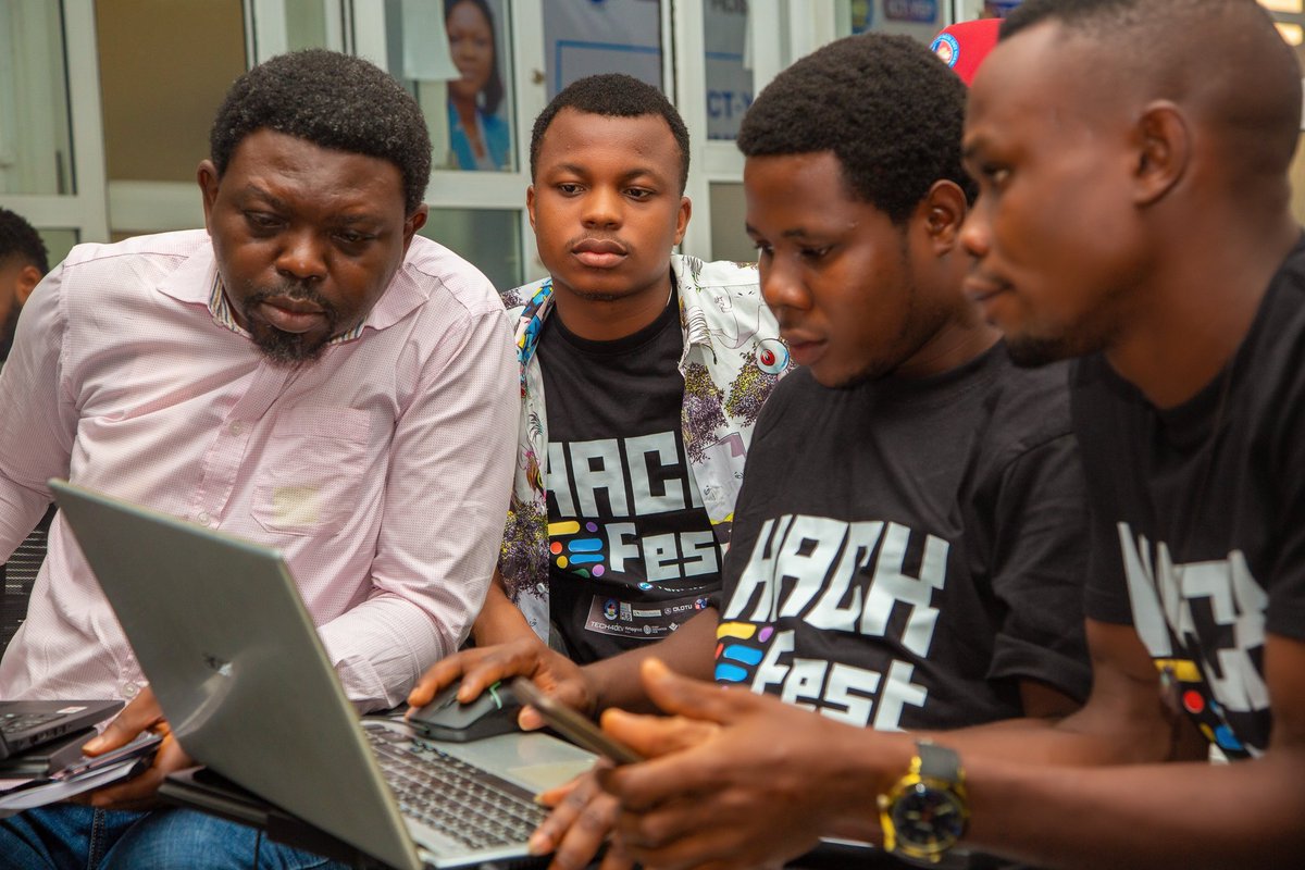 luchrizee's tweet photo. #rbhackfest @GdgAsaba @RemotebaseHQ #teamwork 
@teamGalaxy winning team🏆🎖🍾💎🏅💵 https://t.co/O0Lm0SMG1v
