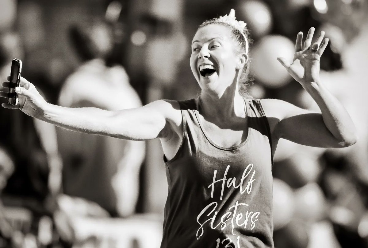 Queen Bee Half tweet media