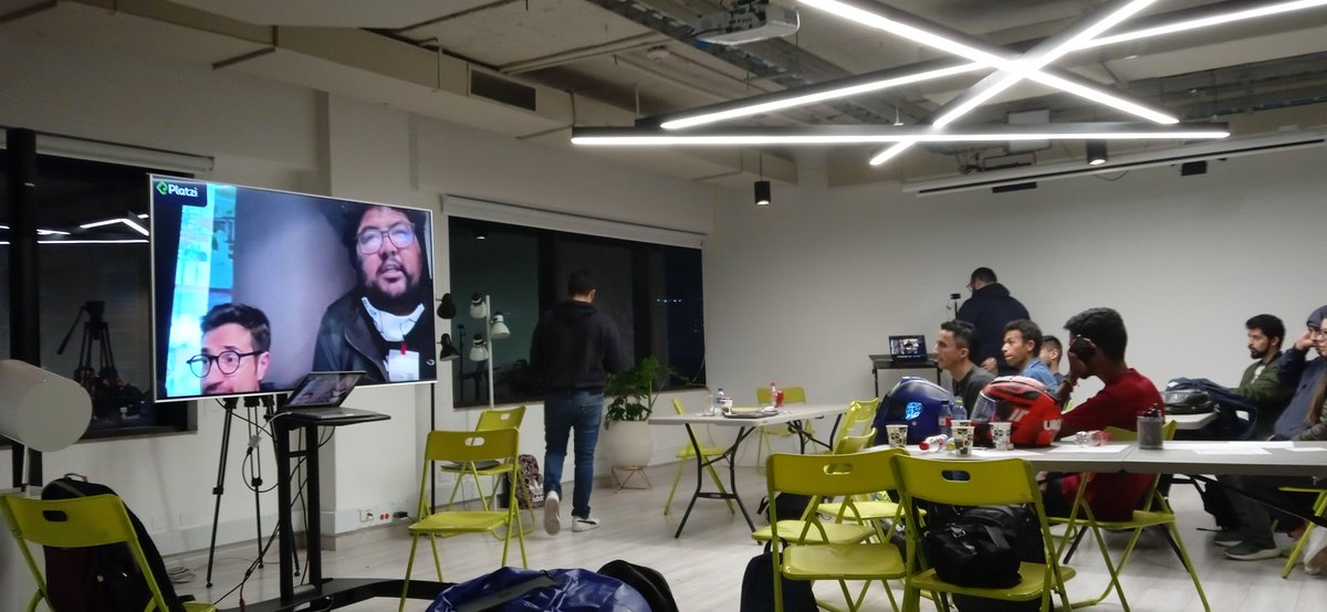 ProfeGlip's tweet photo. @DezkaReid en el #SHDH en @Platzi!!!
Excelente verlo!!!
"10 maneras de generar Hello World sin morir en el intento" ... Suena a qué se viene un bestseller!!! XD https://t.co/z7Ro8pJlKX
