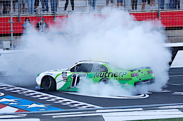 TeamChevy's tweet photo. Congratulations to @AJDinger who takes home the win for @KauligRacing at the #DriveForTheCure250, remaining undefeated at @CLTMotorSpdwy on his way to @LVMotorSpeedway for the @NASCAR Round of 8. https://t.co/5hgS7kWp2J