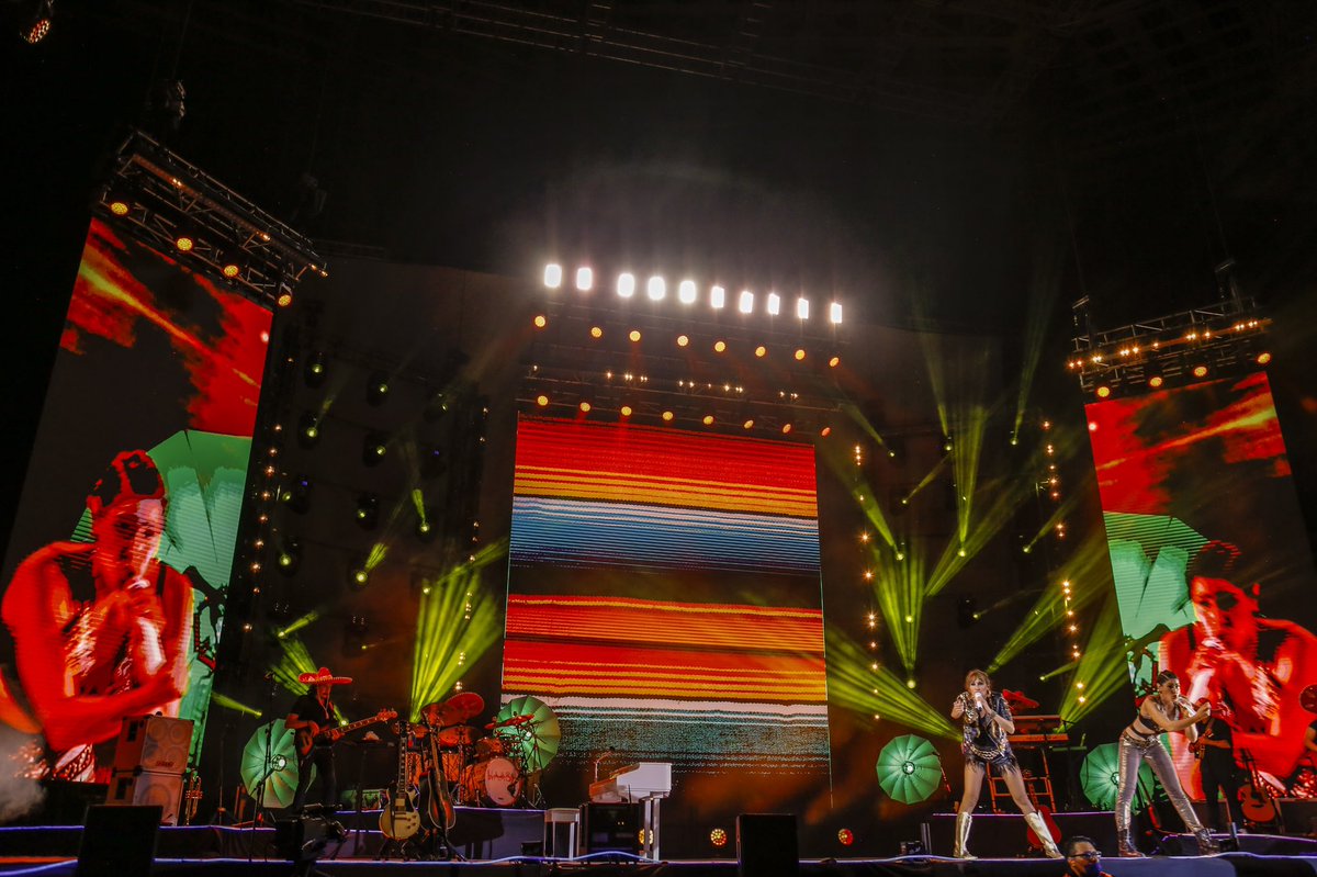 haashoficial's tweet photo. MÉRIDA nos dieron la mejor noche!!!! Gracias por su cariño, por bailar, cantar y hacernos inmensamente feliz ayer. ❤️‍🔥🙏🏻✨ 
Esta noche … Veracruz. https://t.co/ocXf44UGPV