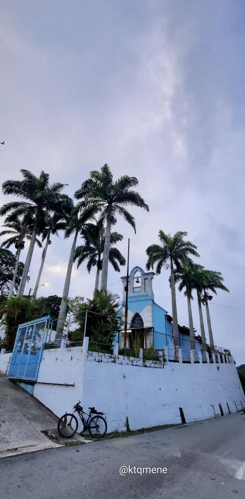 ktqmene's tweet photo. Ya es parada obligada la Iglesia del Pueblo de #LaEntrada #Naguanagua #Carabobo #Venezuela #AventurasenBicicleta #cicloturismo https://t.co/hEw6hbRJvP