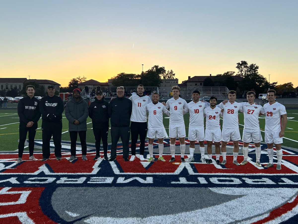 UDMSoccer's tweet photo. Senior night! ⚔️ Thanks for all you’ve done for our program https://t.co/V6qDM3Fb4q
