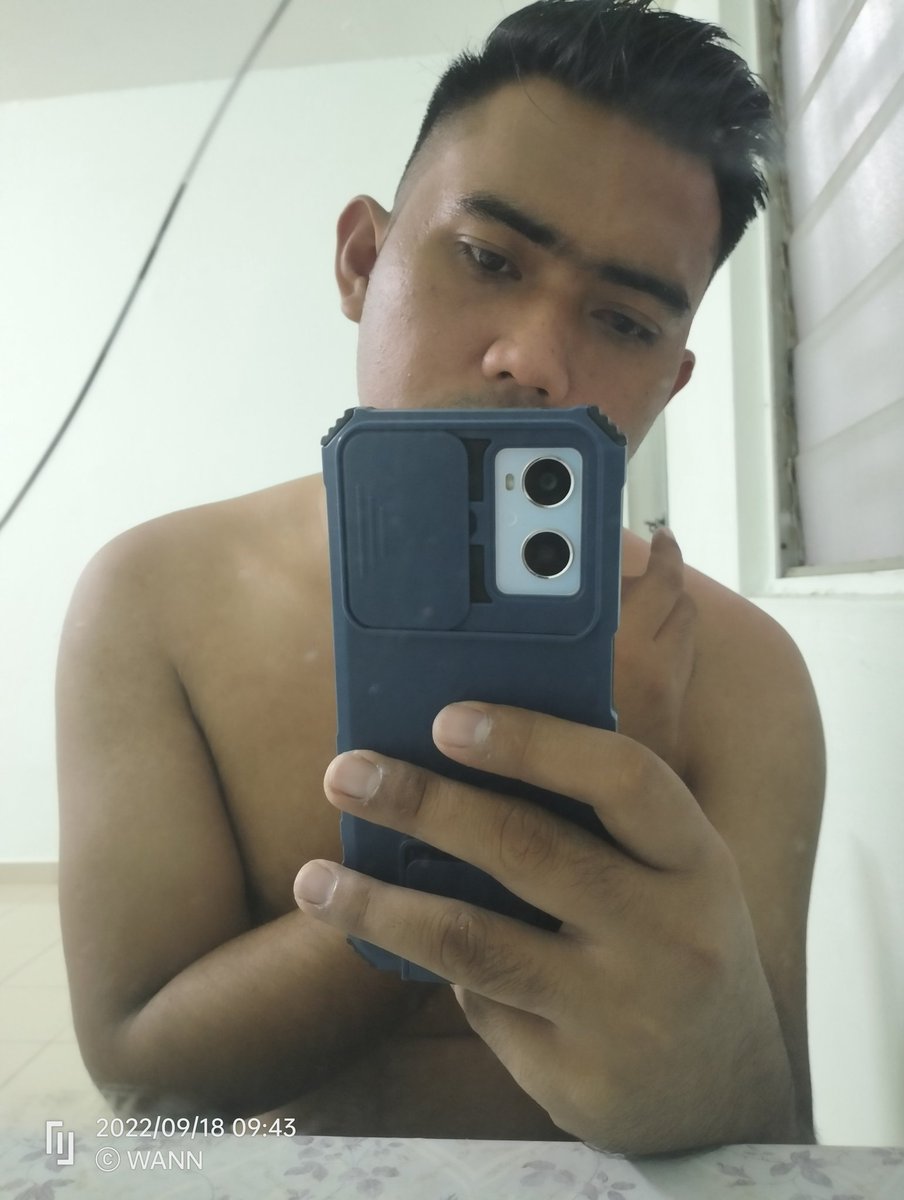 wann9604's tweet photo. Ada tak top klang kat sini? https://t.co/qxwqBKTDXl