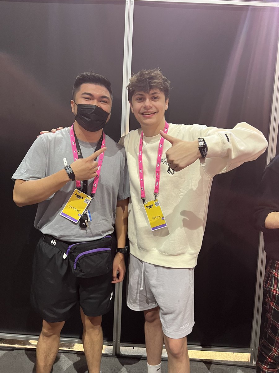 Met the other Sage main <a href="/GrimValorant/">Grim</a> #TwitchCon2022
