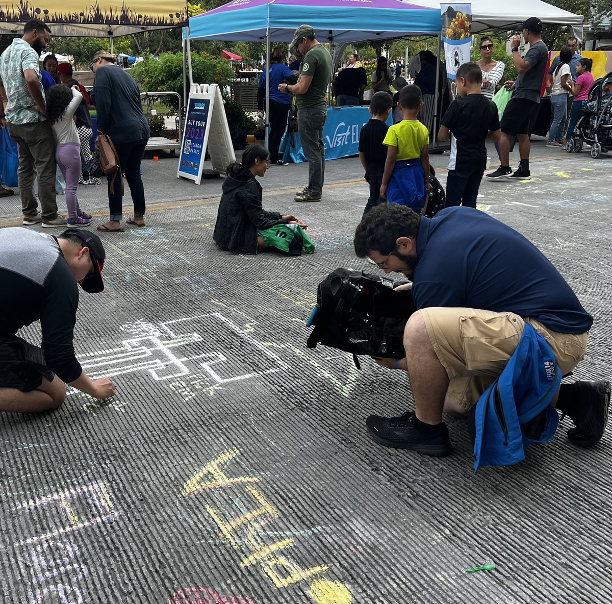 carrera24x's tweet photo. Today at Chalk The Block. Repping both of my schools. @Downtown_EP #CTB15 #ElPaso #WreckEm #PicksUp https://t.co/iUO0Y651xa