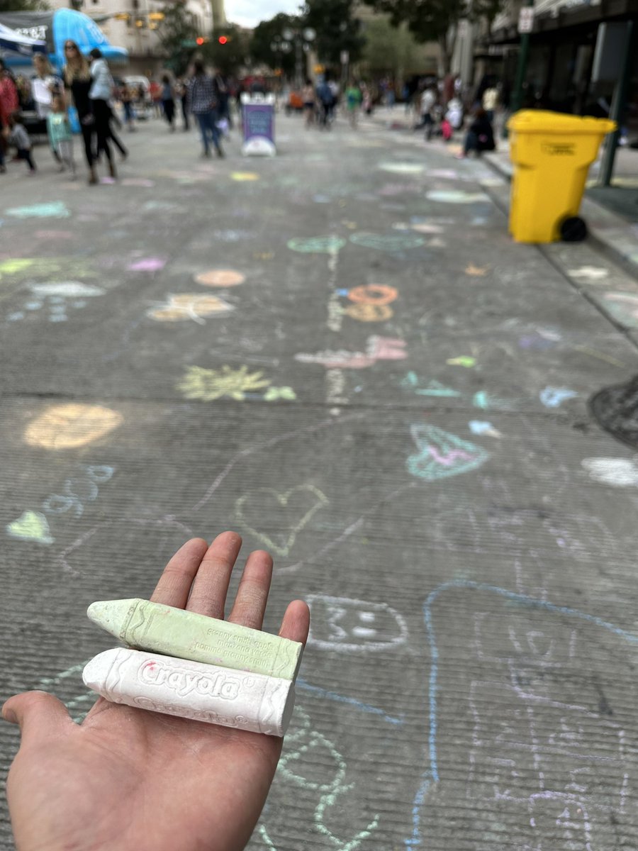 carrera24x's tweet photo. Today at Chalk The Block. Repping both of my schools. @Downtown_EP #CTB15 #ElPaso #WreckEm #PicksUp https://t.co/iUO0Y651xa