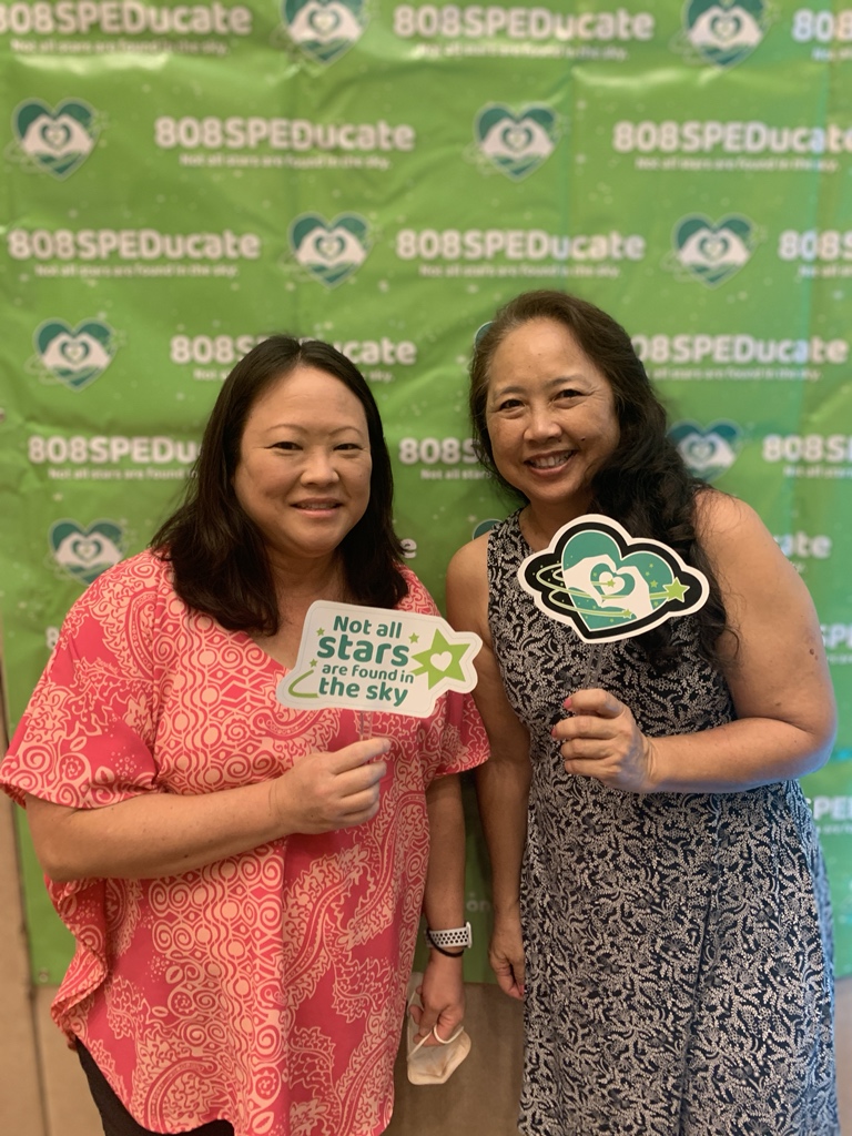 At the GEER Summit at the Sheraton Waikiki. Rockin’ it at the #SomeoneSpecial808 grantee booth.