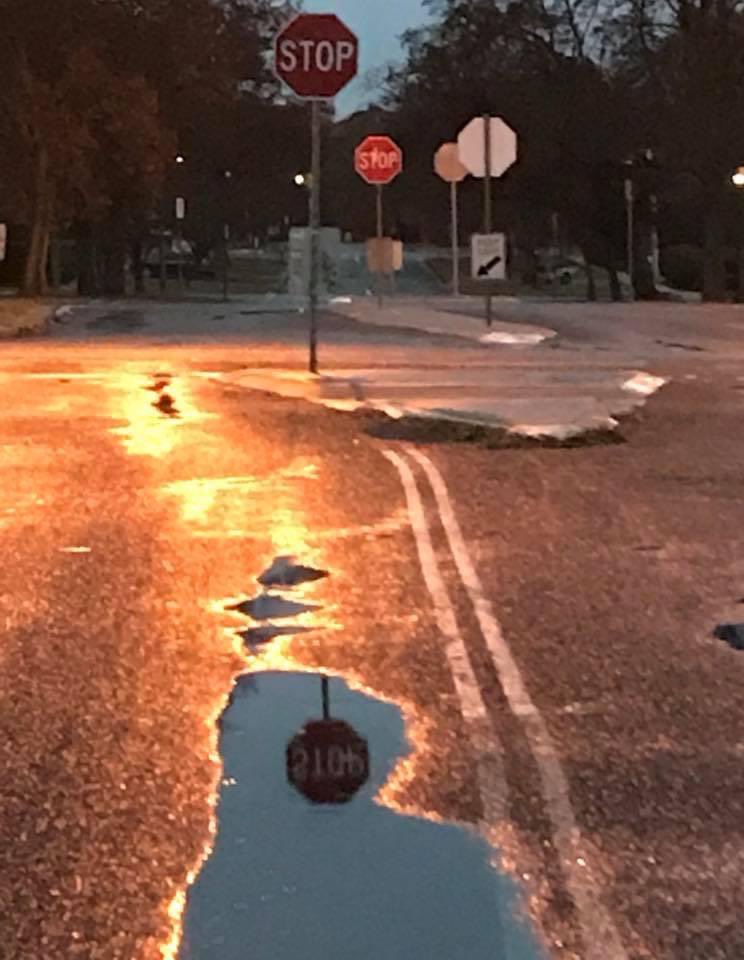 Veterantourer's tweet photo. @lishfejer Puddle pics are great fun. https://t.co/HWaJhDuC5F