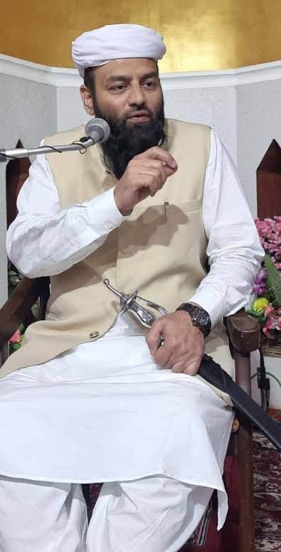 GaziMehr's tweet photo. These taunts against Panjabis are a common motif among Urdu-speakers, &amp; quite rightly so.
Any people that abandons its mother tongue is cursed with unending shame &amp; the contempt &amp; ridicule of all.
Abdul Qadir Ludhianvi’s (the Panjabi hero of 1857) descendant put it beautifully: https://t.co/TOoz0uUFCa