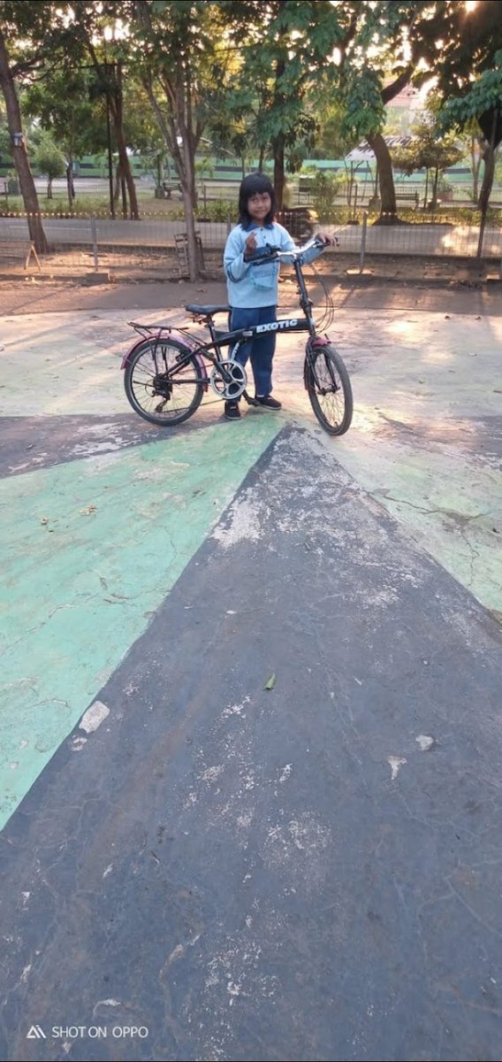 mistermis436's tweet photo. Hari Minggu cukup ke Taman maramis tempatnya enak, nyaman dan Gak nguras isi dompet untuk refresing bersama keluarga, taman bermain anak-anak dan keluarga.
#WeLoveCities
#weloveprobolinggo
#majenganberlari
#Kecamatanmayangan https://t.co/FQrDLIrqjD