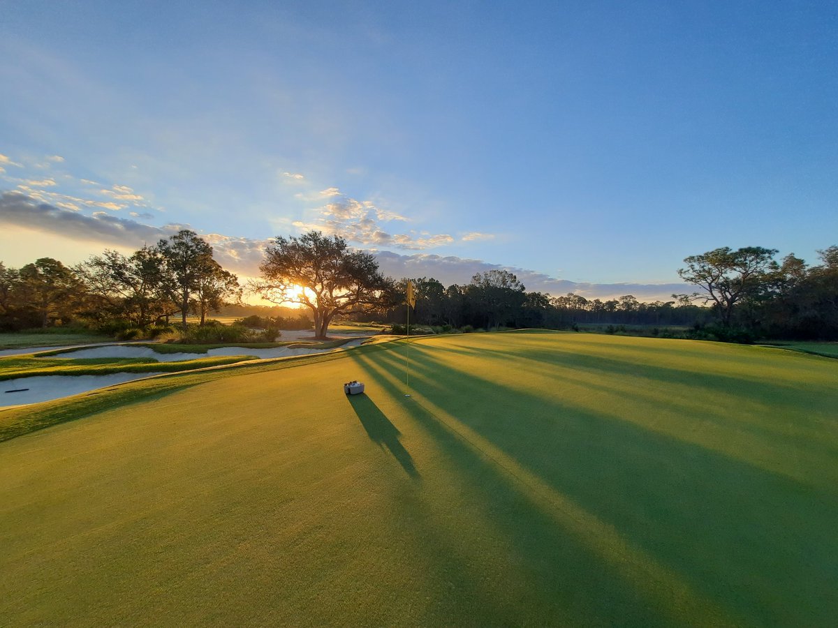 brockalexander_'s tweet photo. @LeviMows Took a sunrise pic yesterday for the first time in a while because you weren't here to do it. Best of luck Levi, onward and upward. https://t.co/dSKy288344
