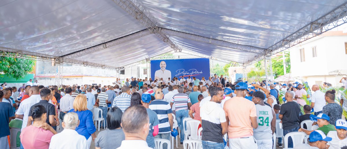 Con la juramentacion del alcalde Douglas Pichardo y de todo su equipo de trabajo en el municipio de Luperón, el @PRM_Oficial continúa uniendo voluntades en todo el territorio nacional. ¡Juntos somos más fuertes!
