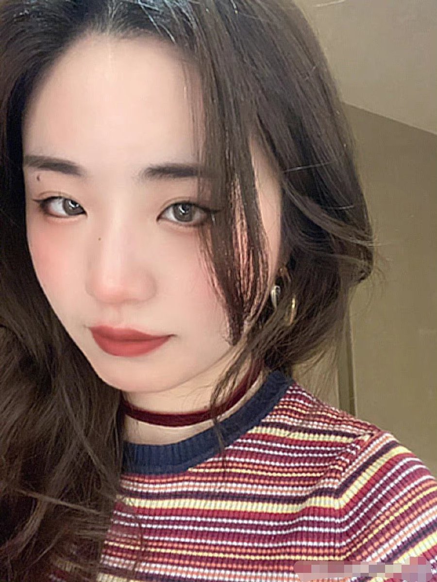 Felix41220955's tweet photo. 身边人投稿
朋友圈里高冷女神 网络上爱露出的骚婊子 #身边人投稿 #投稿曝光 #投稿反差 #反差婊 #母蛆 https://t.co/kOyqCeWKwB