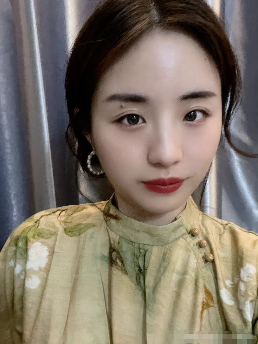 Felix41220955's tweet photo. 身边人投稿
朋友圈里高冷女神 网络上爱露出的骚婊子 #身边人投稿 #投稿曝光 #投稿反差 #反差婊 #母蛆 https://t.co/kOyqCeWKwB