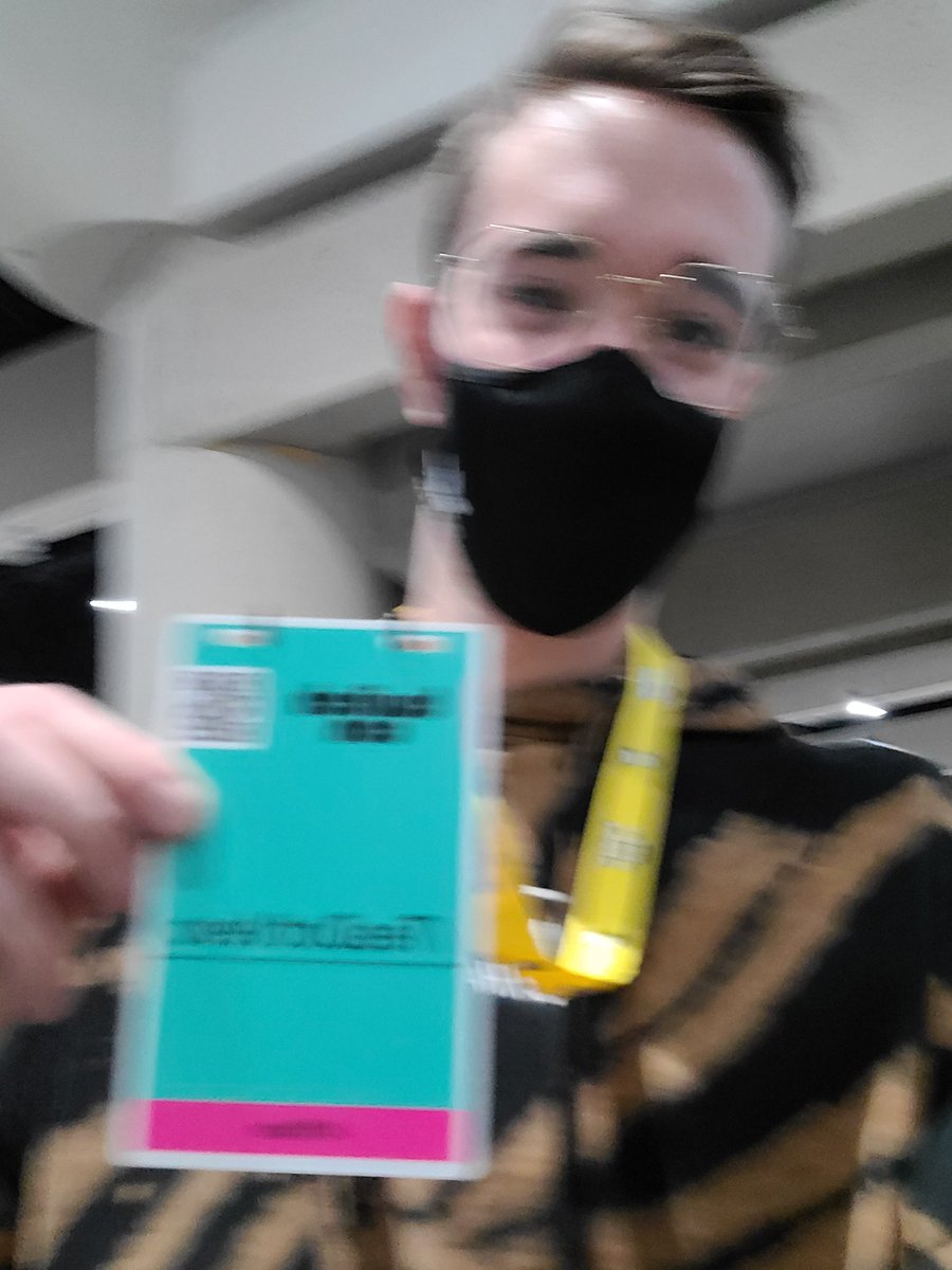 TeaInChat's tweet image. To anybody who talked smack about my picture being blurry. This was the first attempt 😂#TwitchCon