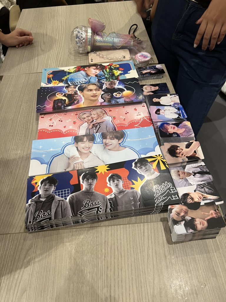 yupsheskitten's tweet photo. CBTL !!!!! ♡ (The one in front of MOA Arena) 

Claim these by presenting your receipt. 💗 https://t.co/PUzWydNyUd