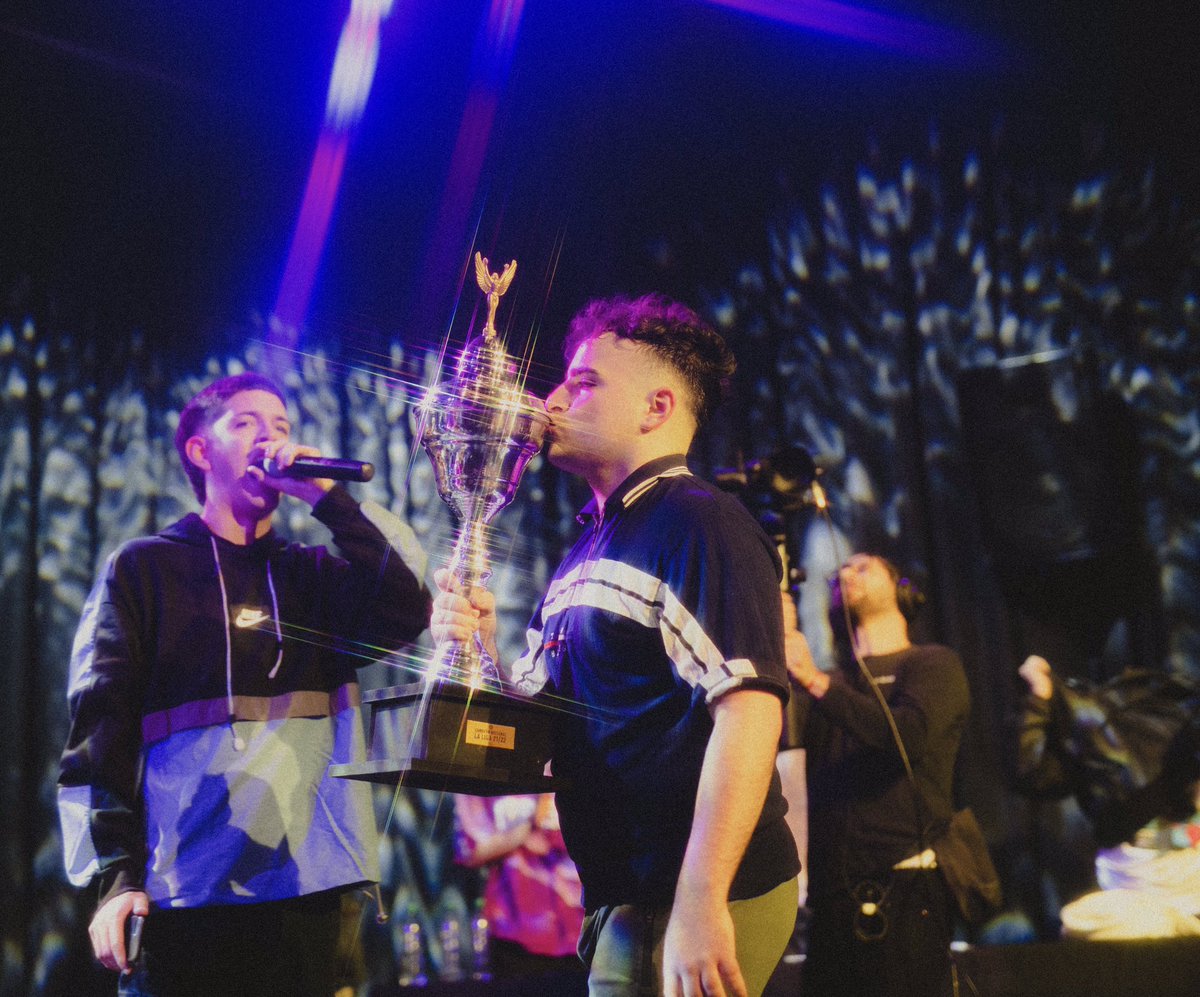 3xfreestyle's tweet photo. ¡#SPEKTRO SE CORONA CAMPEÓN DE LA PRIMERA LIGA URUGUAYA DE LA HISTORIA! 🏆🔥

¡GRACIAS POR ACOMPAÑARNOS EN ESTA PRIMERA TEMPORADA DE #LALIGA2022! 🦅

📷: @pablobabilph https://t.co/FNdekipvT5