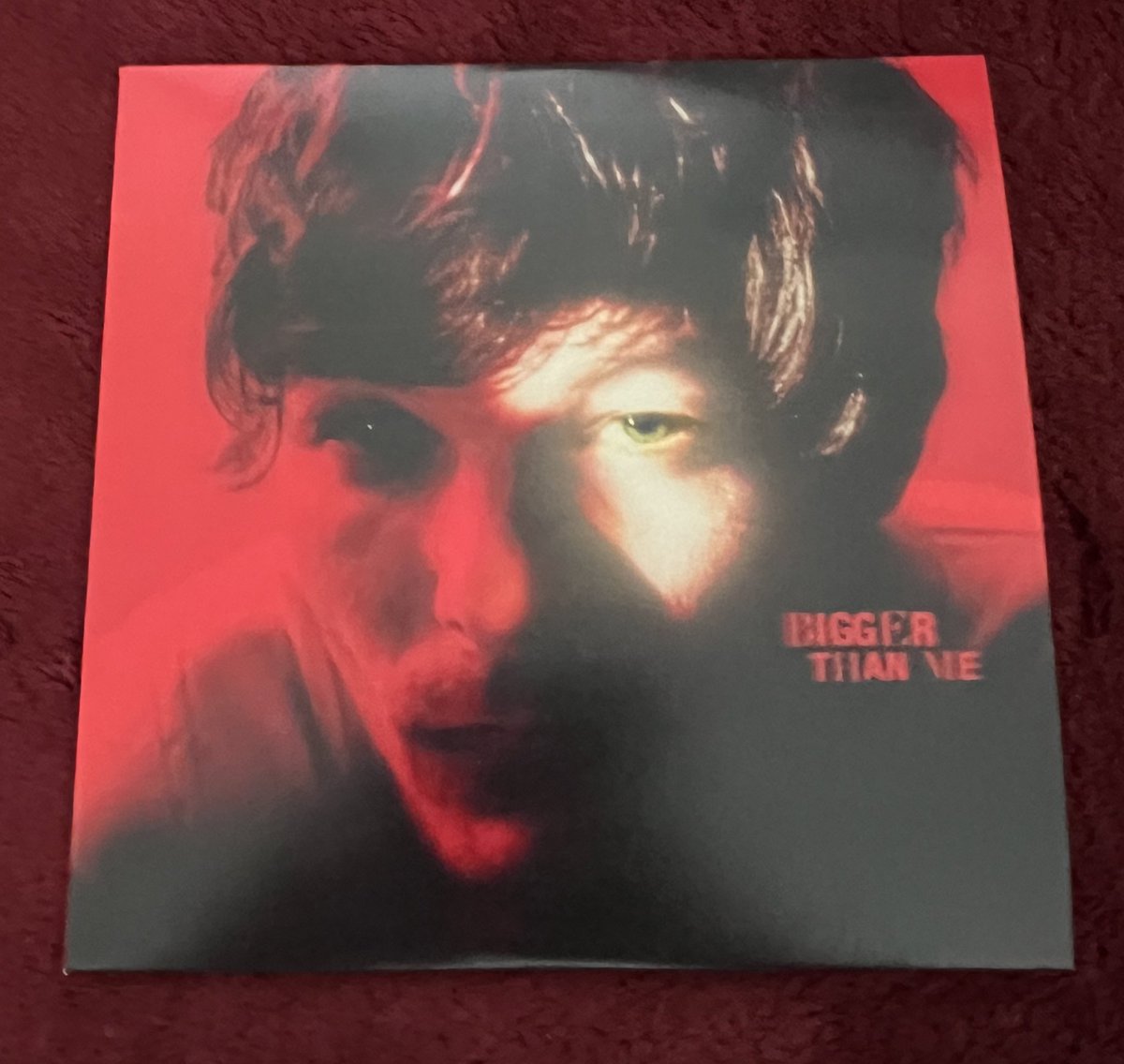 kiwik94's tweet photo. louis tomlinson bigger than me cd single giveaway!! 

-hi i’m giving away one bigger than me cd! 
-open internationally! 

-like and rt to enter!! 🫶🏼
-ends 11/11! 

(i bought an extra in case one of my friends needed one but everyone got one!) https://t.co/Kej2I21TGE