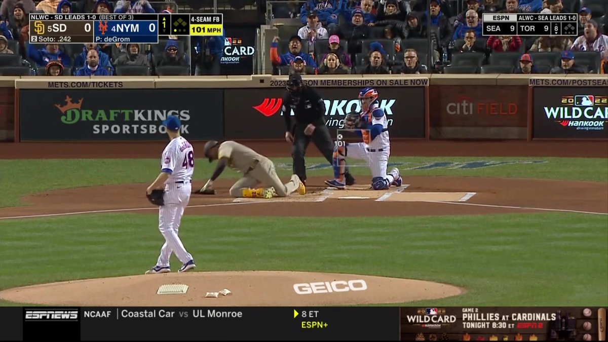 Jacob deGrom sends Juan Soto to his knees before striking him out 🔥