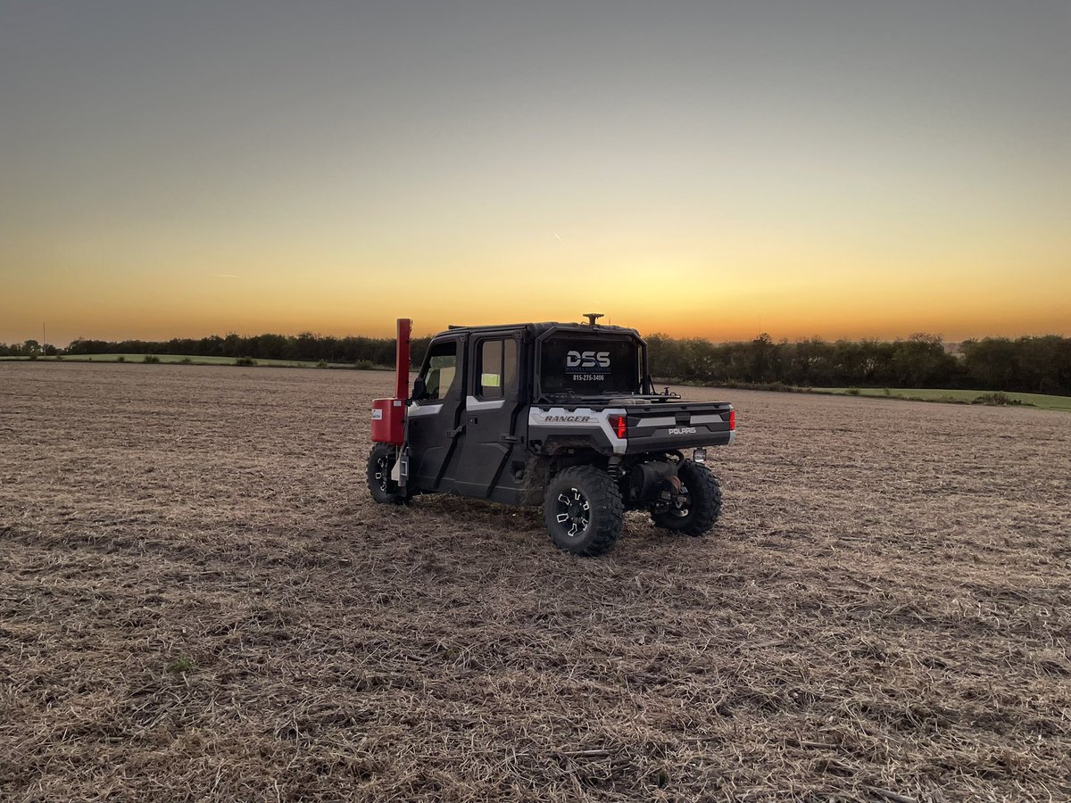 DummerLlc's tweet photo. First night out with the new setup and it’s working flawlessly!!!! Special thanks to my fabricator Adam making everything come together. @PolarisORV @efcsystems @roughcountry @Magictecllc @AlexBallweg https://t.co/rtgrtiS4Sh