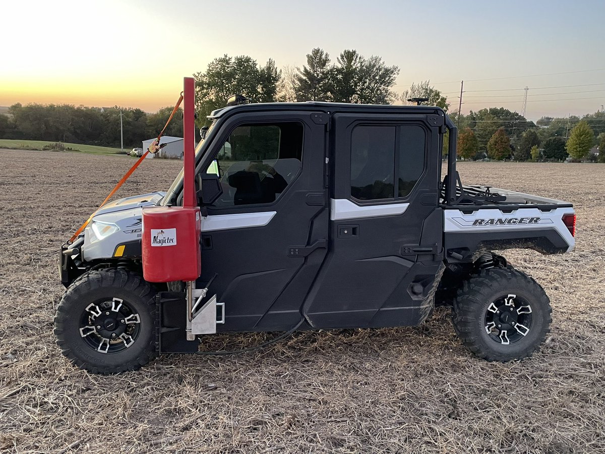 DummerLlc's tweet photo. First night out with the new setup and it’s working flawlessly!!!! Special thanks to my fabricator Adam making everything come together. @PolarisORV @efcsystems @roughcountry @Magictecllc @AlexBallweg https://t.co/rtgrtiS4Sh