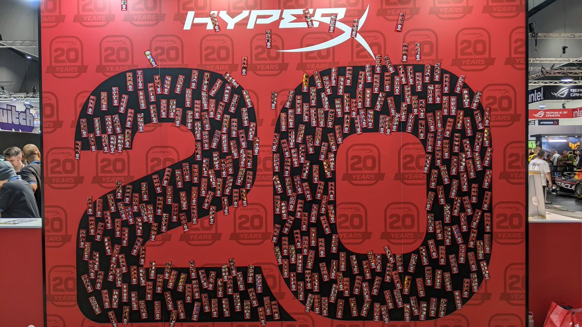 HyperXAnz's tweet photo. Our #HyperX20Years photowall is filling up!
Take a photo at our #HyperXatPAX photobooth to add yourself to the collage! #PAXAUS https://t.co/uVGlXnA1T7