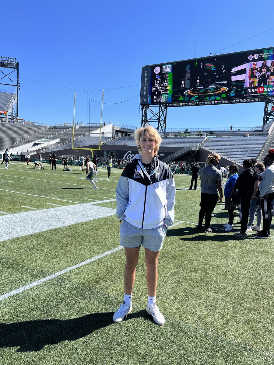 masoneaton__'s tweet photo. Had a great time today at UAB. Big thanks to @hlt98 and @HT_Fountain for having me out for the big win. Look forward to coming back soon! @JohnsCreekHSFB @CoachCarlVice @HKA_Tanalski @coachconnell85 https://t.co/18LQdrqn9l