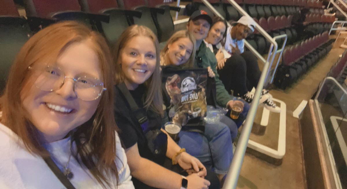 kayyhuck's tweet photo. #JurassicWorldLiveTour https://t.co/XKI8beZGx4