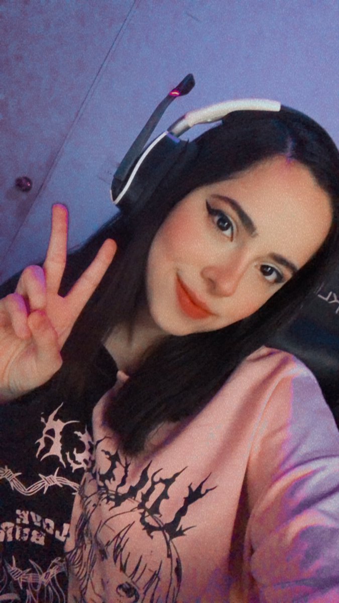 camilasaTV's tweet photo. EN VIVO!
Hoy terror con creadores del #OKTeam 👻
https://t.co/ob1OI78v0H https://t.co/4RAqh1OE0V