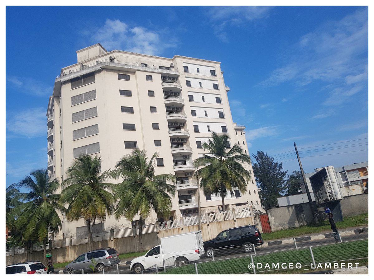 Damgeo_lambert's tweet photo. #ekoile #madeinNigeria #photooftheday #photography #madeinlagos #NFTCommunity #NftColllectors #NFTartists #NFTGiveaway #water #ocean #boatcruise #civictowers #marina #falomo #osborne #humansofoau #oautwitter #greatife #lifestyle #everyday #dailylife https://t.co/vvBIahlsNO