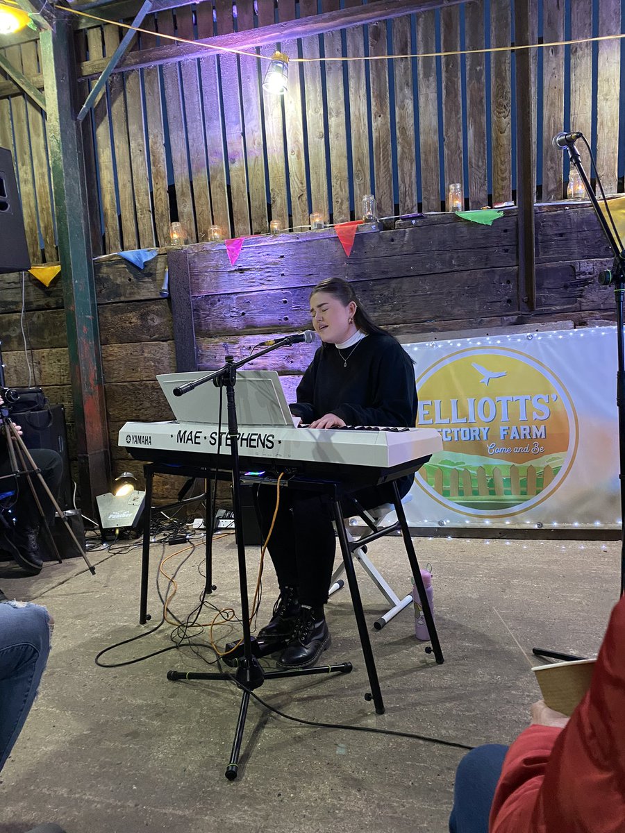 Freeboski's tweet photo. What an amazing night 🎶 https://t.co/seZWe7T7HC
