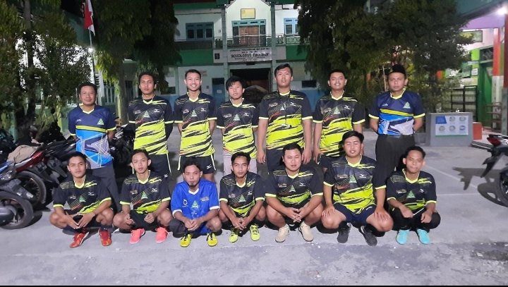 Gpansorpucuk's tweet photo. Saksikan sahabat sahabat, Laga Final Ansor cup, dalam rangka hari santri Nasional, Mempertemukan dua tim terbaik dari ranting Gempolpading dan dari ranting Warukulon. Pertandingan ini akan berlangsung tgl 10 Oktober 2022 jam 20.30 dilapangan futsal SORGA desa kesambi. https://t.co/2kxJ6HE42j