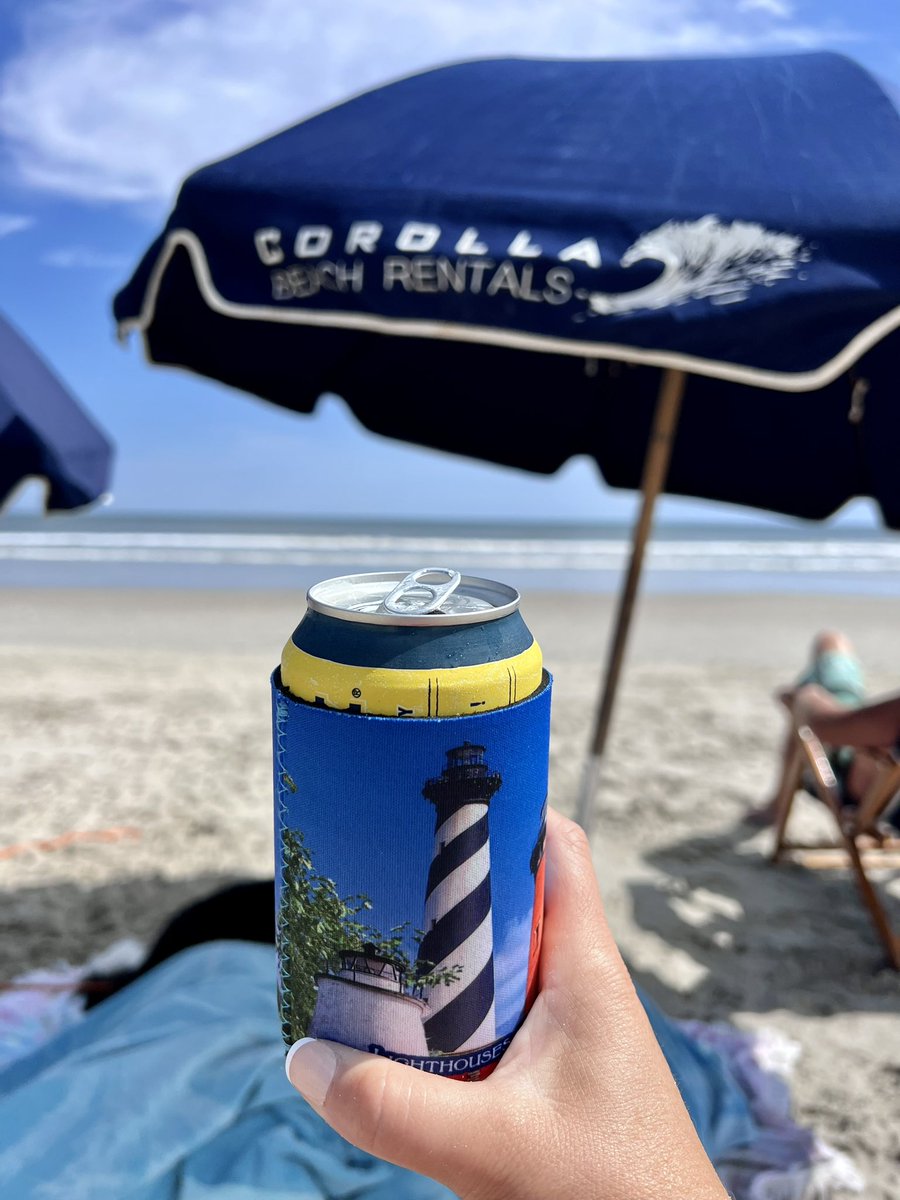Bucation's tweet photo. Today was a good day 🌞🍻🏖️🐾❤️ #bucation #outerbanks #outerbanksnc #obx #visitnc #corolla #corollanc #corollalight #travel #travelblogger https://t.co/VurJYk04CP