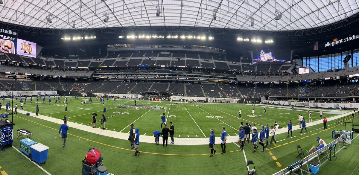 GoffShawn's tweet photo. Let’s Go!!  Go Cougs!! #BYUVsNotreDame @BYUfootball #BeatND https://t.co/7kMlxojLPq