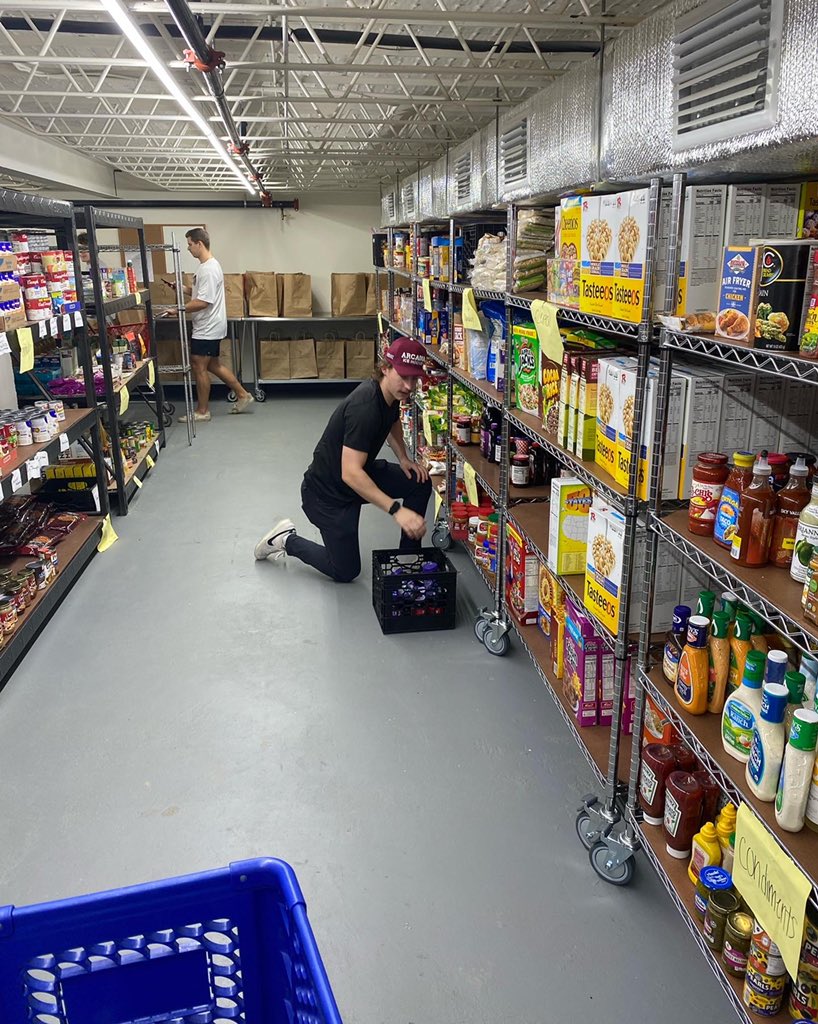 Today members of the Men’s Ice Hockey Team volunteered at Family Promise Montco PA food bank, to help prepare food for those in need. Great job men! #onewayticket