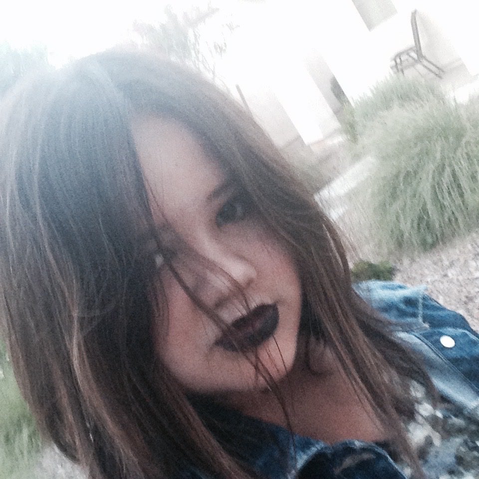 helenaaiko's tweet photo. i need her back now more than ever https://t.co/0e2dMDfqKU