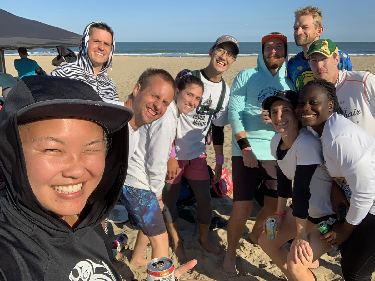 benbanyas's tweet photo. #throweveryday at @OCBeachUlti tournament! I met a someone new who is also throwing every day! https://t.co/DJoVwXXh5r