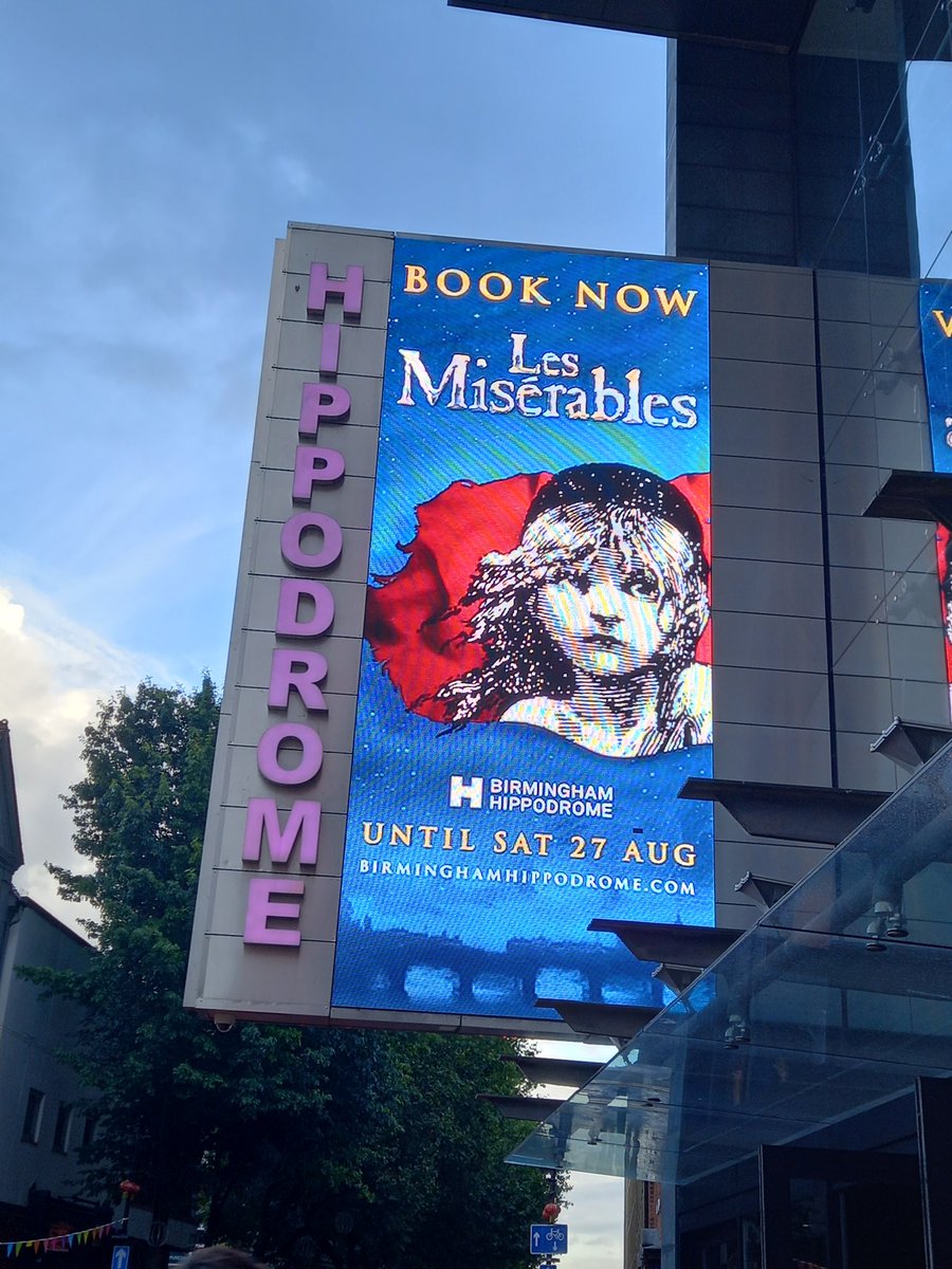 buttons_92's tweet photo. Too many memories for just one tweet. See you again soon @lesmisofficial 🇫🇷 https://t.co/7af6ttGT61