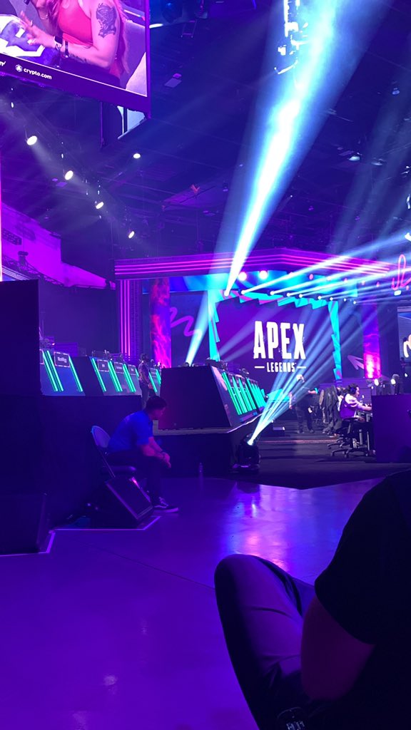 SandBaeee's tweet photo. Twitch Con Apex! Final Game

#TwitchCon2022 https://t.co/zNAweefiWQ