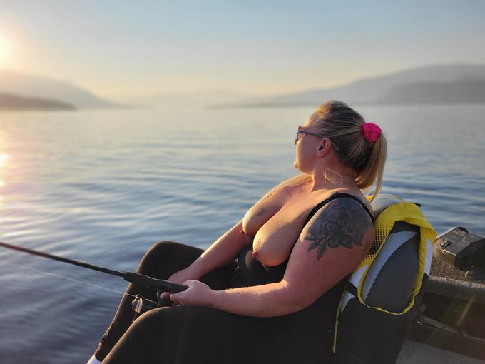 What a way to spend a beautiful October day. Topless on a boat with a big rod between your legs.  Stunning<a href="/tag/xhamster"class="tags"><span>#xhamster</span></a>