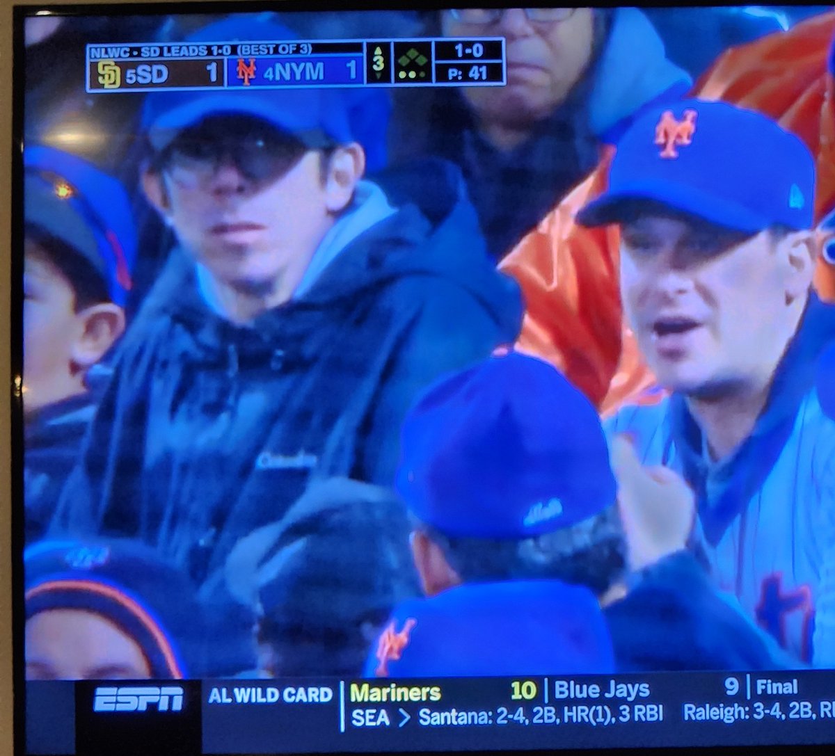 Is Bartman at the Mets game?? #Mets #padresmets