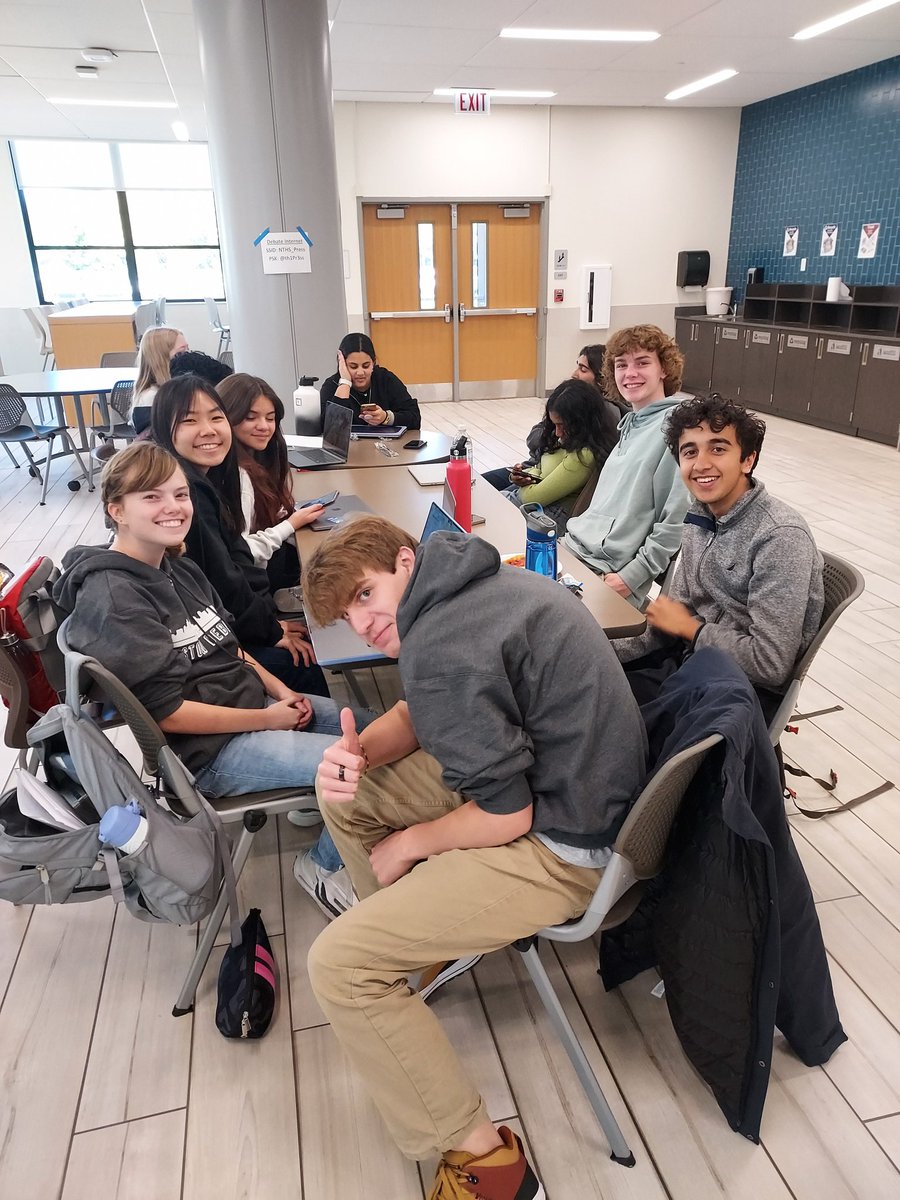 StowDebate's tweet photo. Barstow Debate is back competing at the Trevian Invitational in Chicago! After day 1, all Barstow teams are on the board!
#onlyatbarstow #policydebate #signatureprogram https://t.co/hjFG58arFR