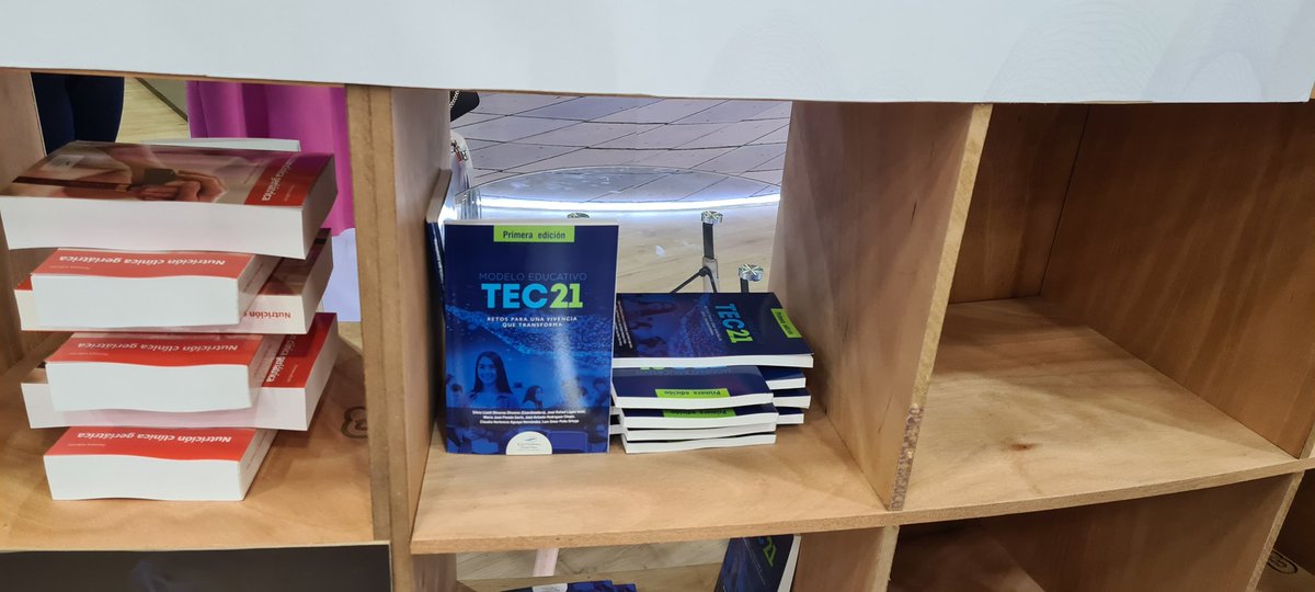 silviacfarias's tweet photo. accede a libros de la Editorial digital del @TecdeMonterrey
https://t.co/wbH6X32M12
#ebook #ModeloTec21 https://t.co/GtZ4ZWKoLR https://t.co/Y4y28AKD7S